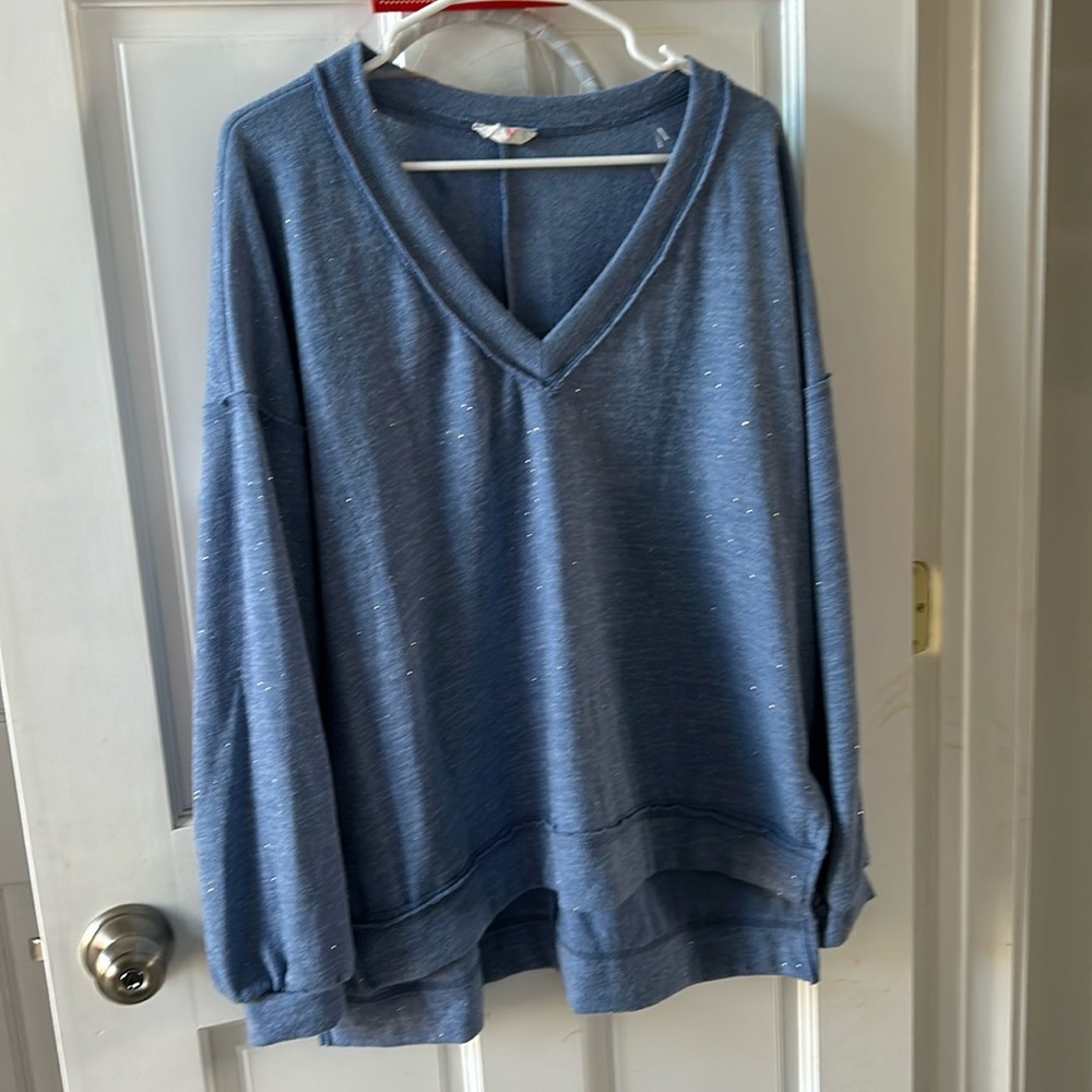 Fantastic Fawn weekender size medium blue with silver threading throughout